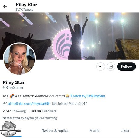 Riley Star - twitter.comrileystarrrr